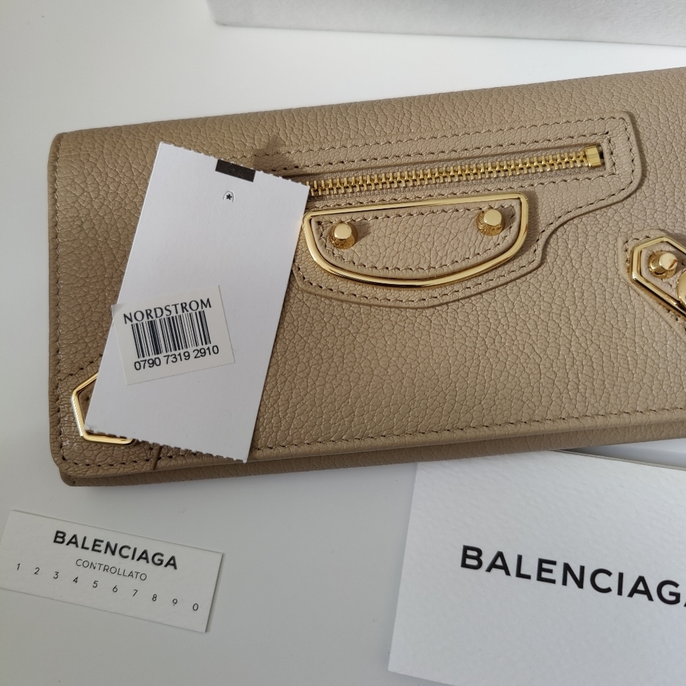 Authentic BALENCIAGA Chevre Gold Metallic Edge Hardware Zip Around Wallet - Picture 5 of 11